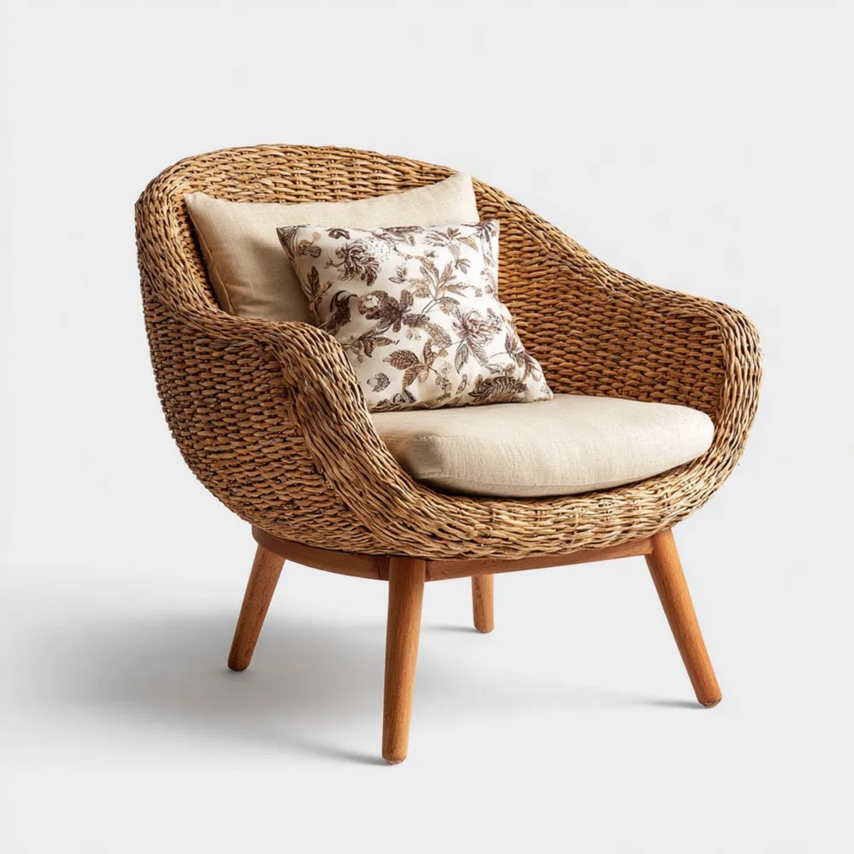 Owalny fotel rattanowy w naturalnym brązie z poduszkami poliestrowymi, 76 × 78 × 82 cm